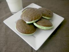 Mint Whoopie Pies